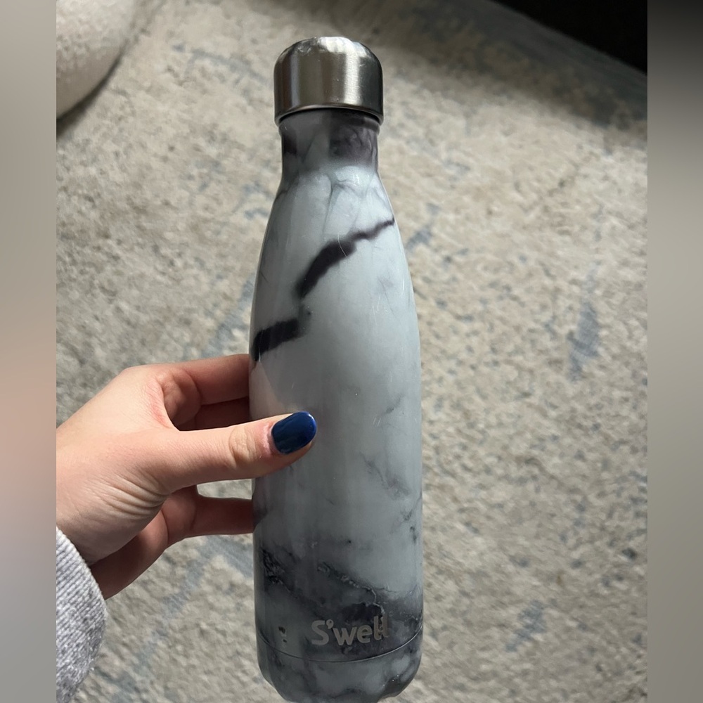 Swell marble insulated water bottle